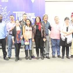 LANZAMIENTO DOCUMENTAL DE LAS ARMAS A LAS AULAS: FORMACIÓN DE EXCOMBATIENTES