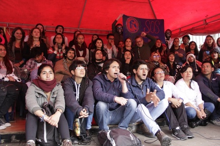 estudiantes huelga hambre07