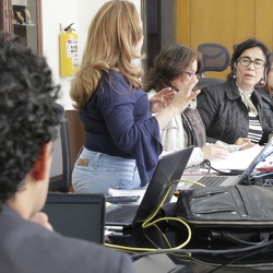 REUNIÓN SALA DE JUNTAS