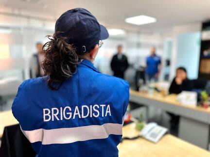 brigadistas edificio administrativo 722